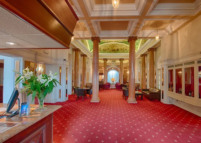 The Queens Hotel