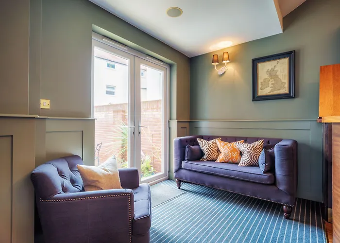 The Clarence Boutique Rooms